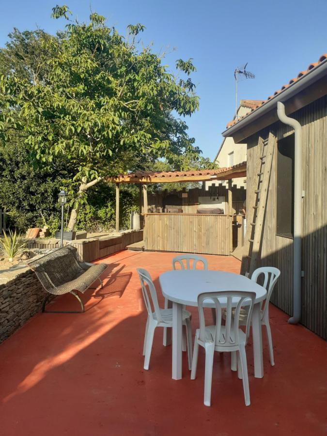 La Fenetre Villa Saint-Florent-des-Bois Buitenkant foto